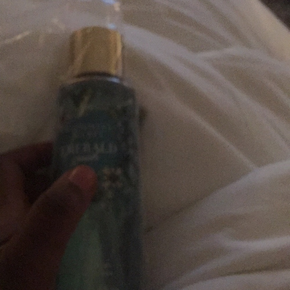 VS emerald crush fragrance mist